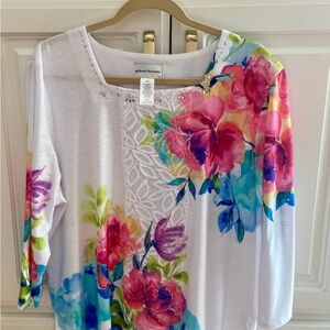Alfred Dunner White Floral Lace-Front Tunic with rhinestones around neck